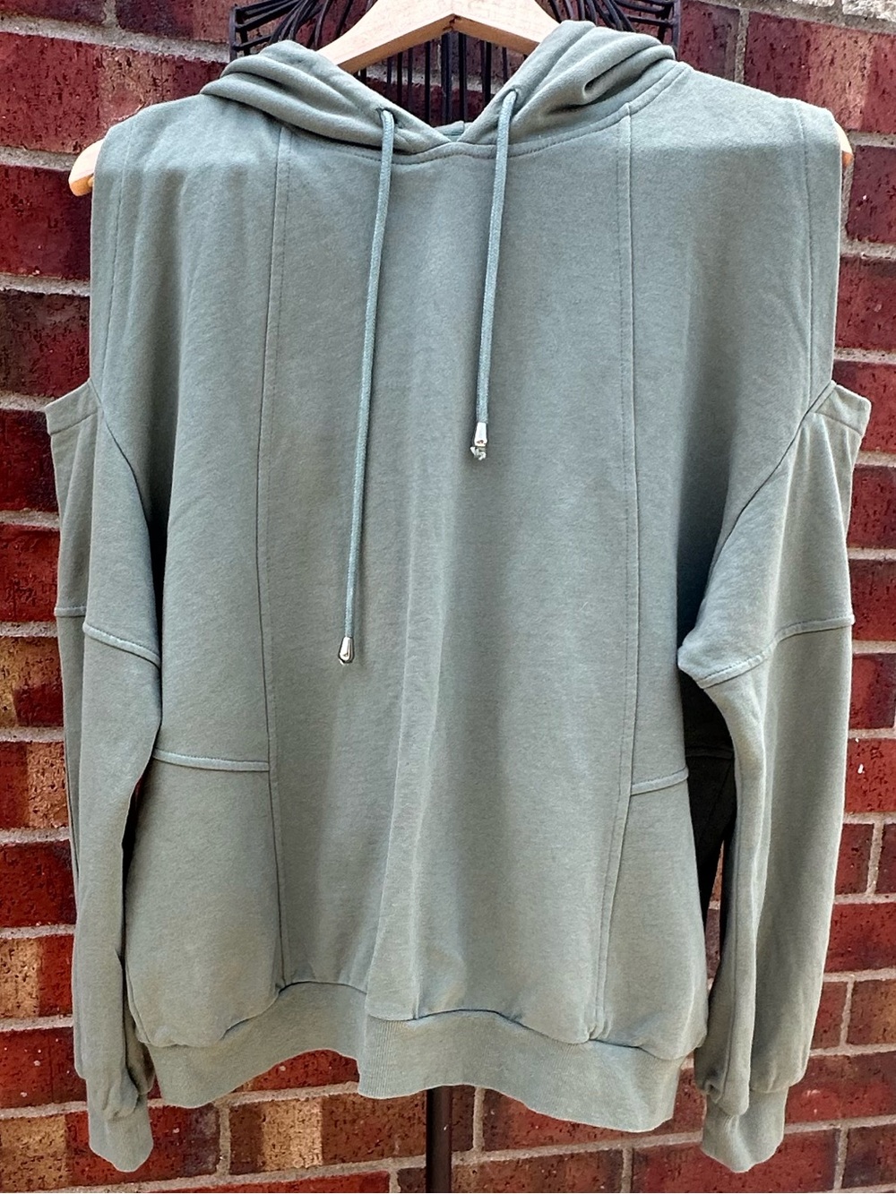 ALLFENIX Cold Shoulder Cut-Out Hoodie Athleisure Sporty Sweatshirt Travel Yoga